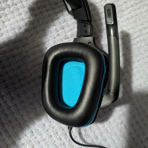 Logitech G432 Headset - Picture 6 of 11
